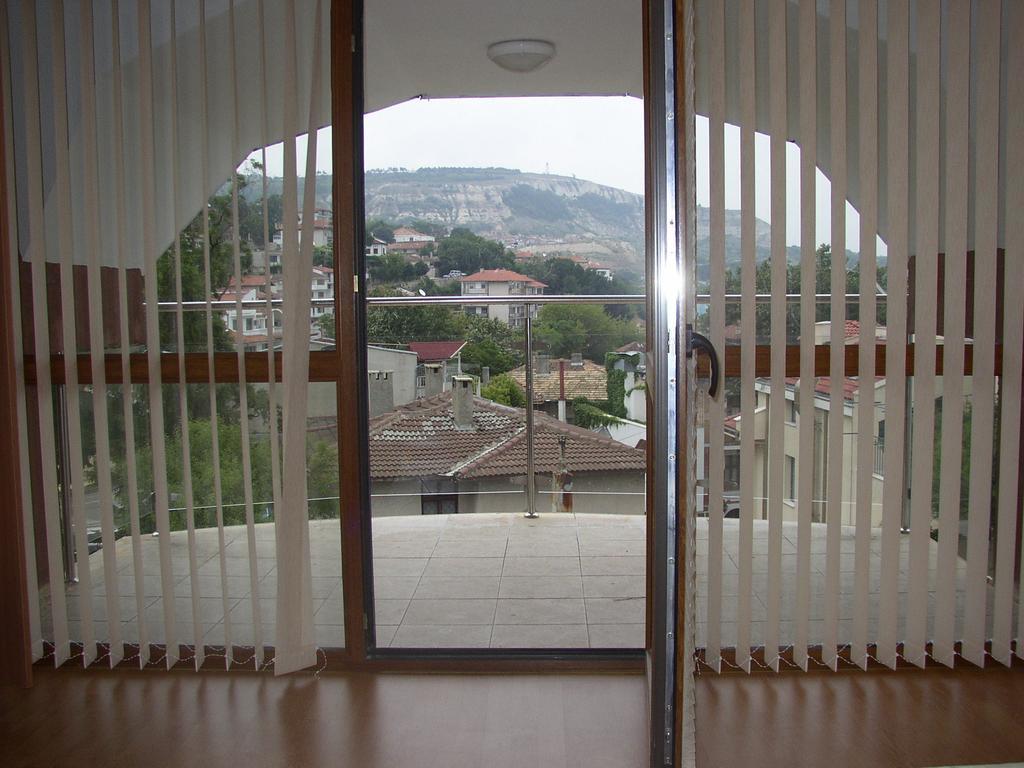 Balchik English House エクステリア 写真
