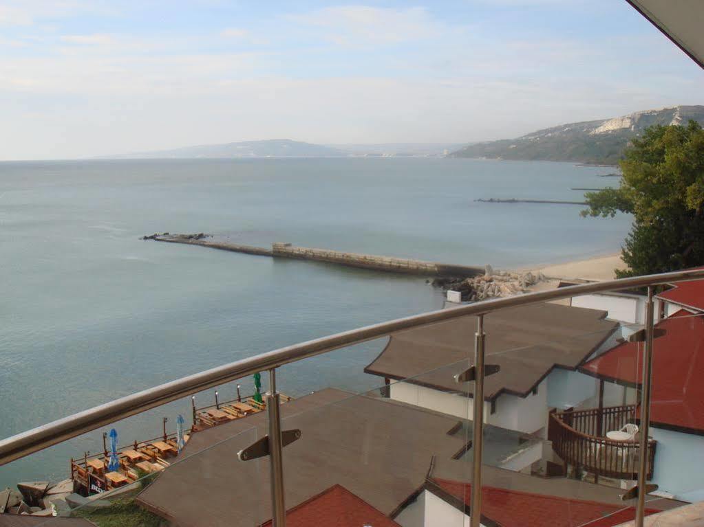 Balchik English House エクステリア 写真